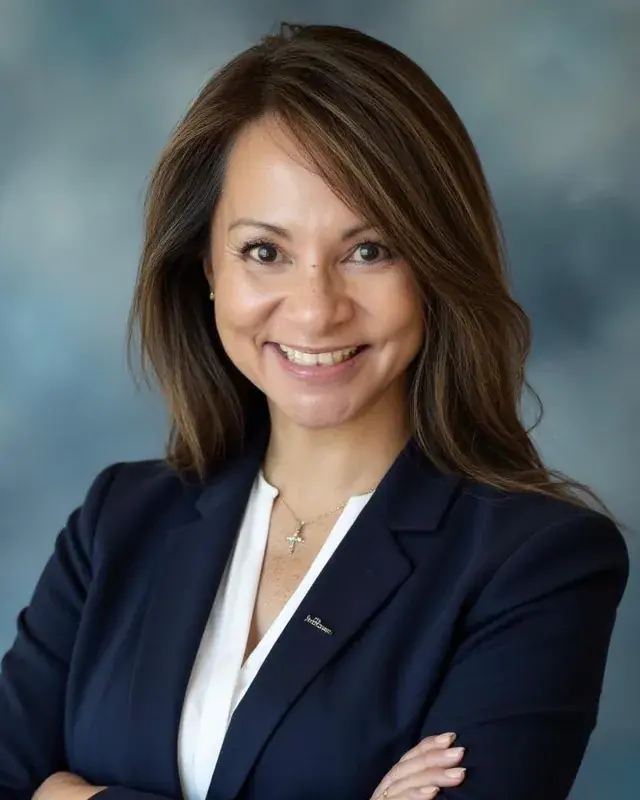 Dr. Elizabeth Ignacio, MD, orthopedic surgeon, educator and public speaker